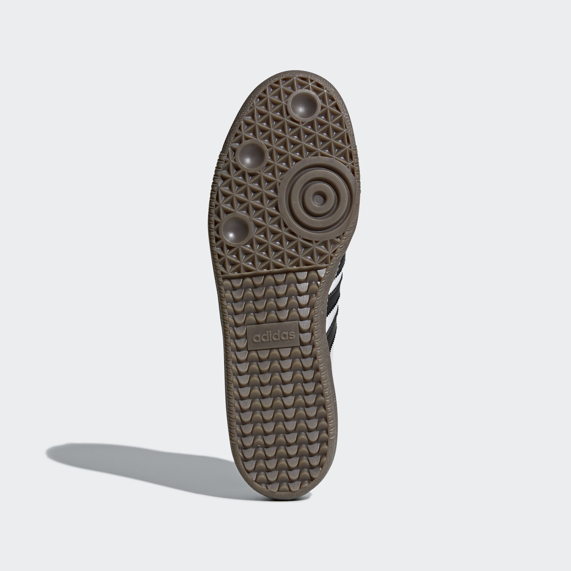 Zoom plus en détail sur la semelle de la chaussure Samba de la marque Adidas