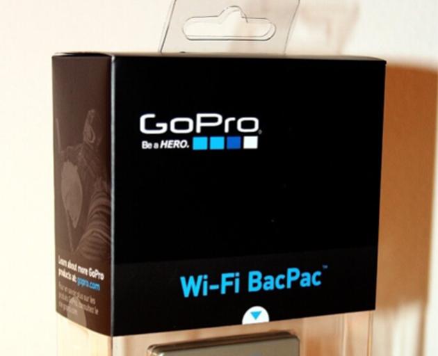 Illustration du packaging d'une caméra GoPro.